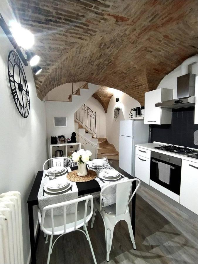 Апартаменты Casa In Centro Storico Vista Gran Sasso Атри Экстерьер фото