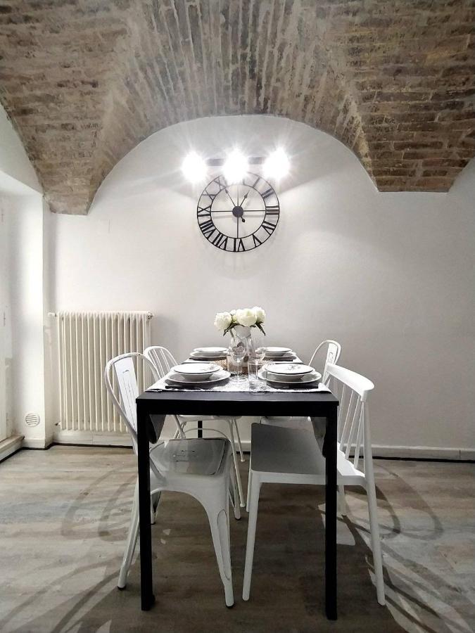 Апартаменты Casa In Centro Storico Vista Gran Sasso Атри Экстерьер фото