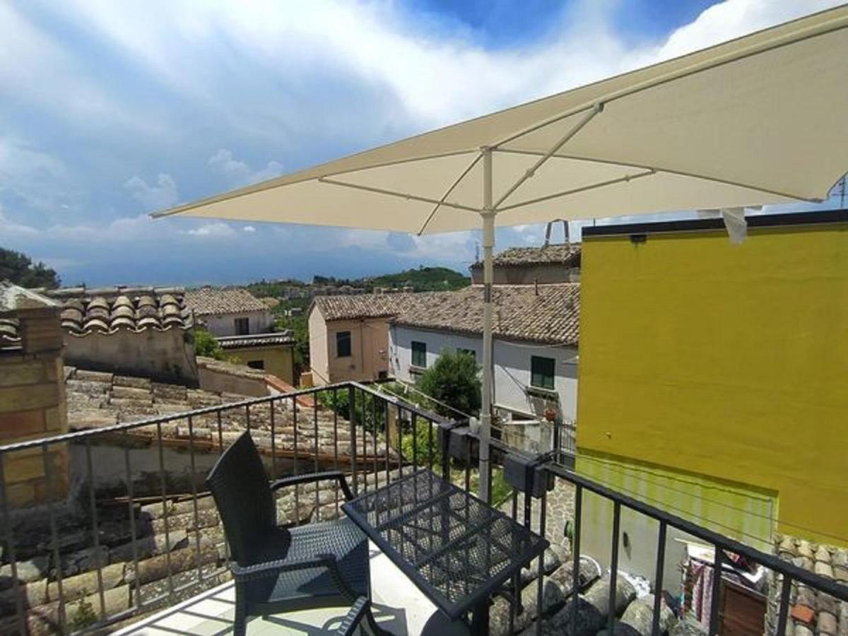 Апартаменты Casa In Centro Storico Vista Gran Sasso Атри Экстерьер фото